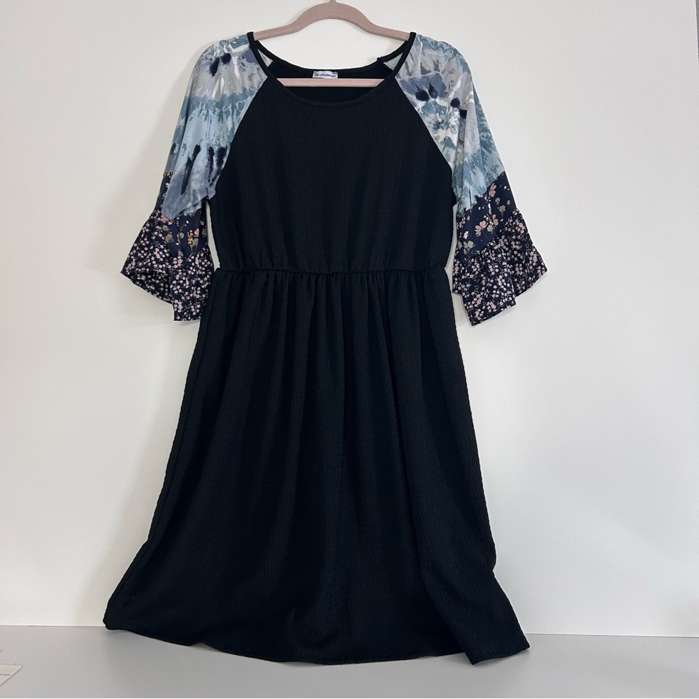 Like New Boutique Black & Floral Color Block Dress - Size Large